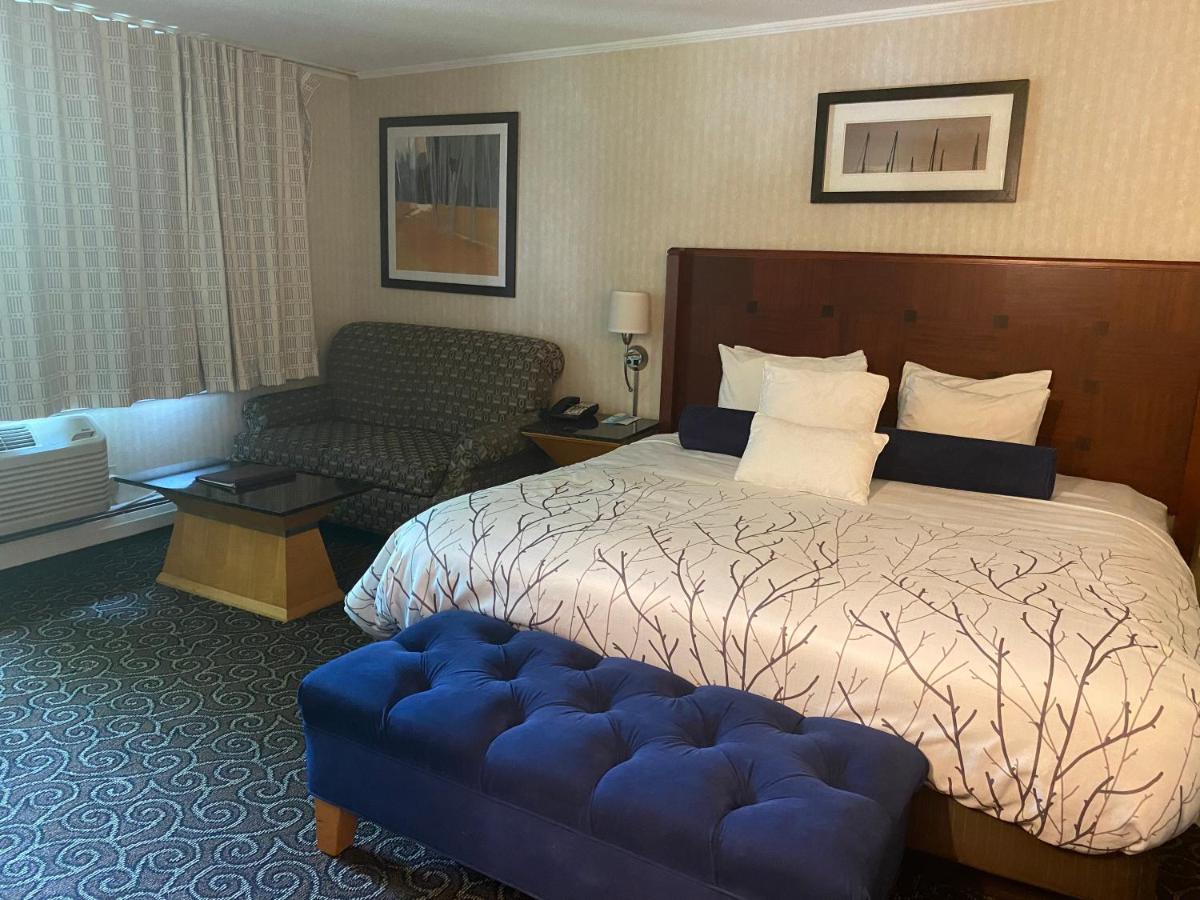 The Black Mountain Inn Brattleboro Bagian luar foto