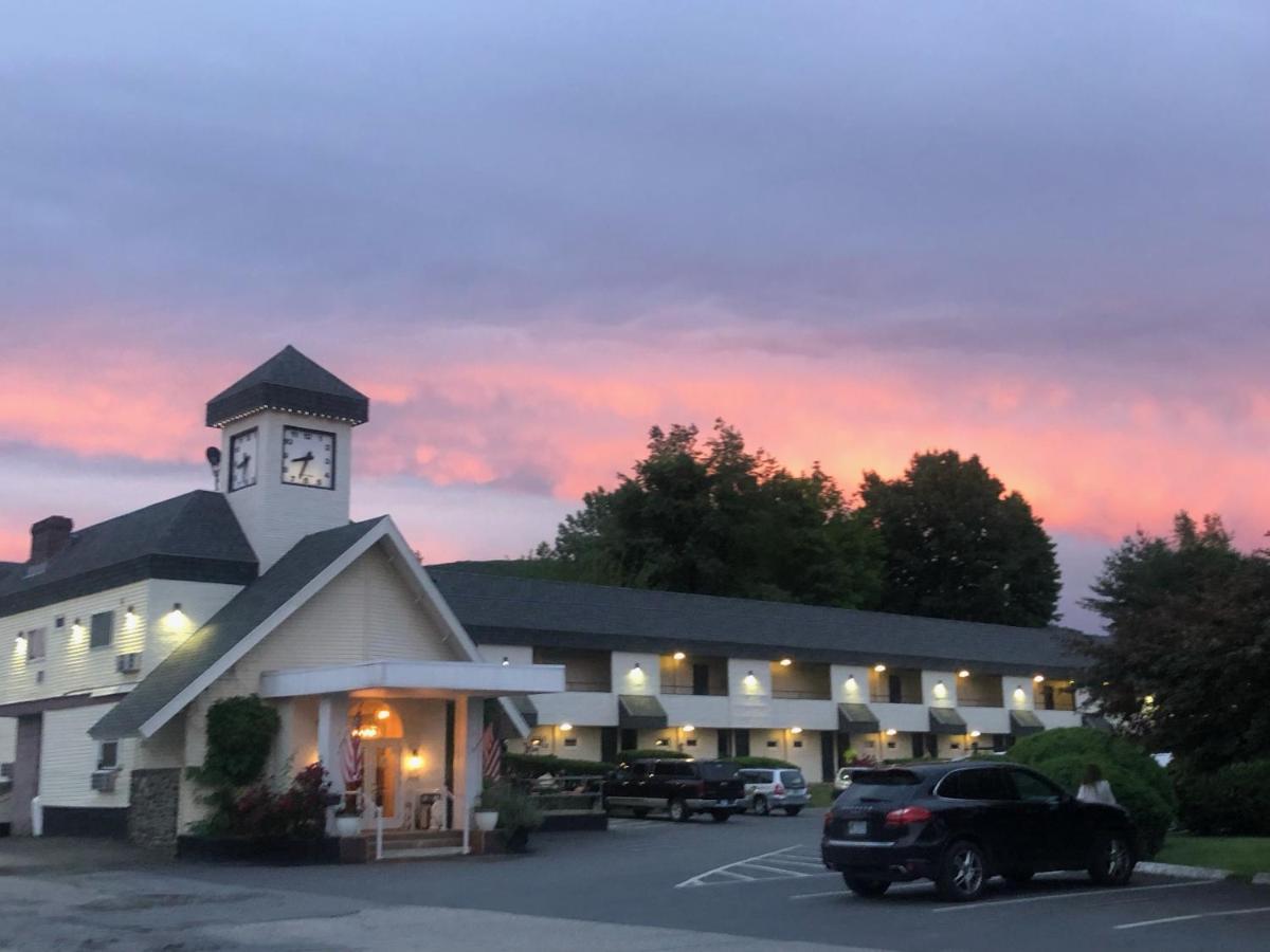 The Black Mountain Inn Brattleboro Bagian luar foto