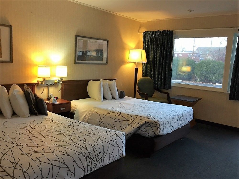 The Black Mountain Inn Brattleboro Bagian luar foto